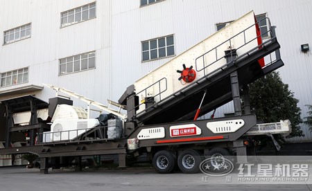 車載流動錘式破碎機多少錢？產(chǎn)量多高？
